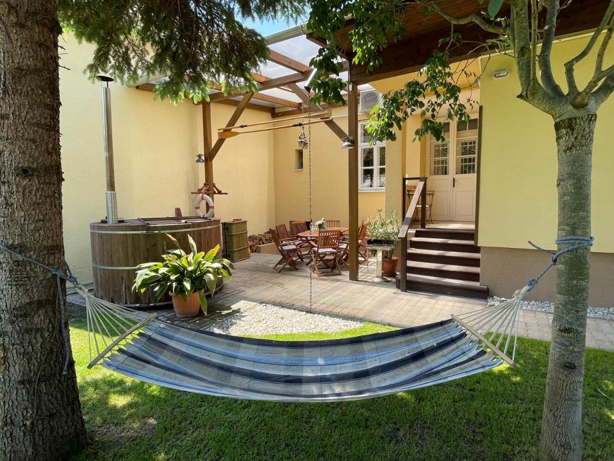 Abigel Vendeghaz Keszthely Villa Exterior foto
